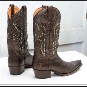 DAISY FRYE CRYSTAL COWBOY BOOTS SIZE 7 RUN BIG EXCELLENT PRE-LOVED 395.00